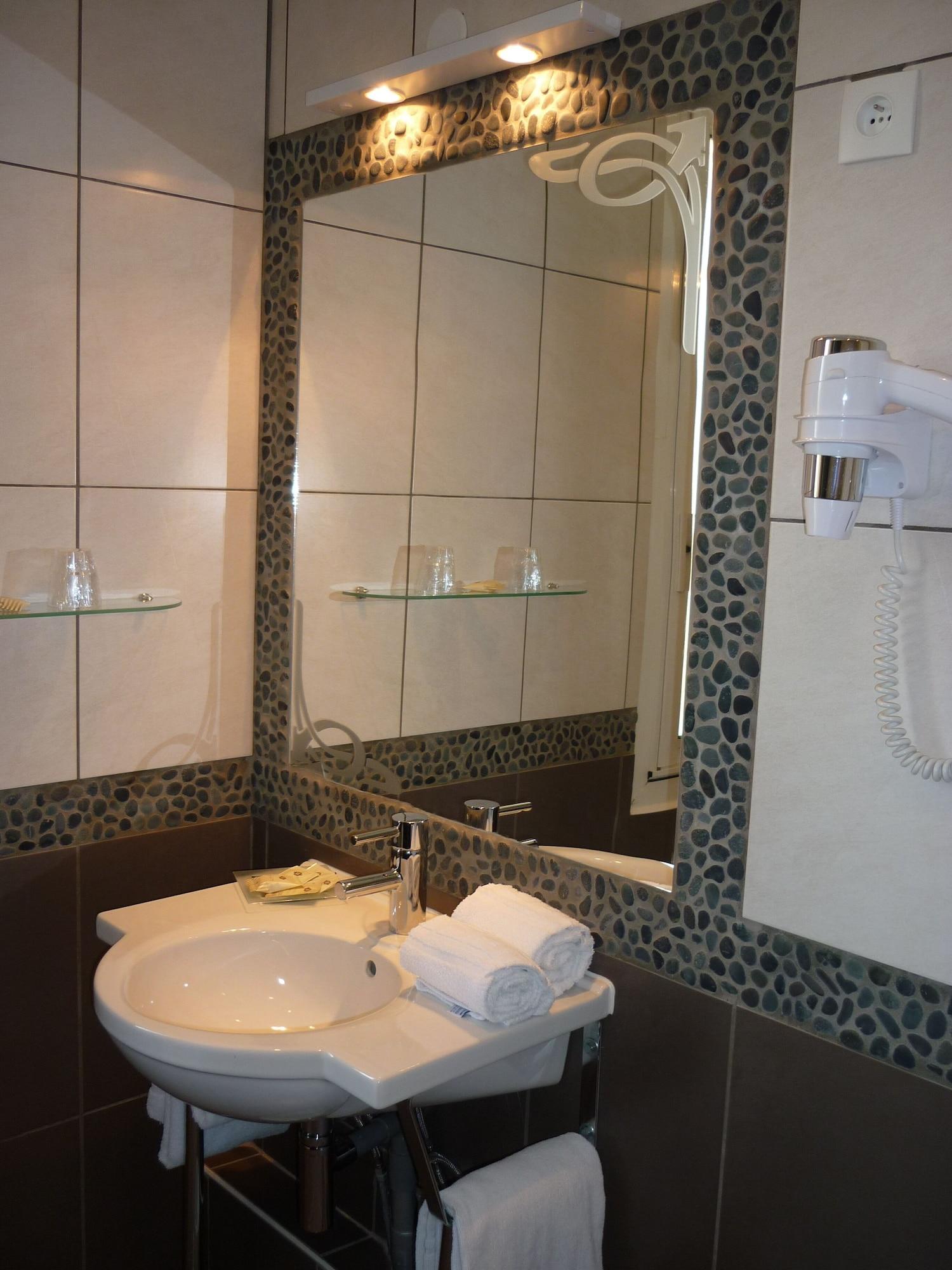 Adonis Sanary Grand Hotel Des Bains Szoba fotó